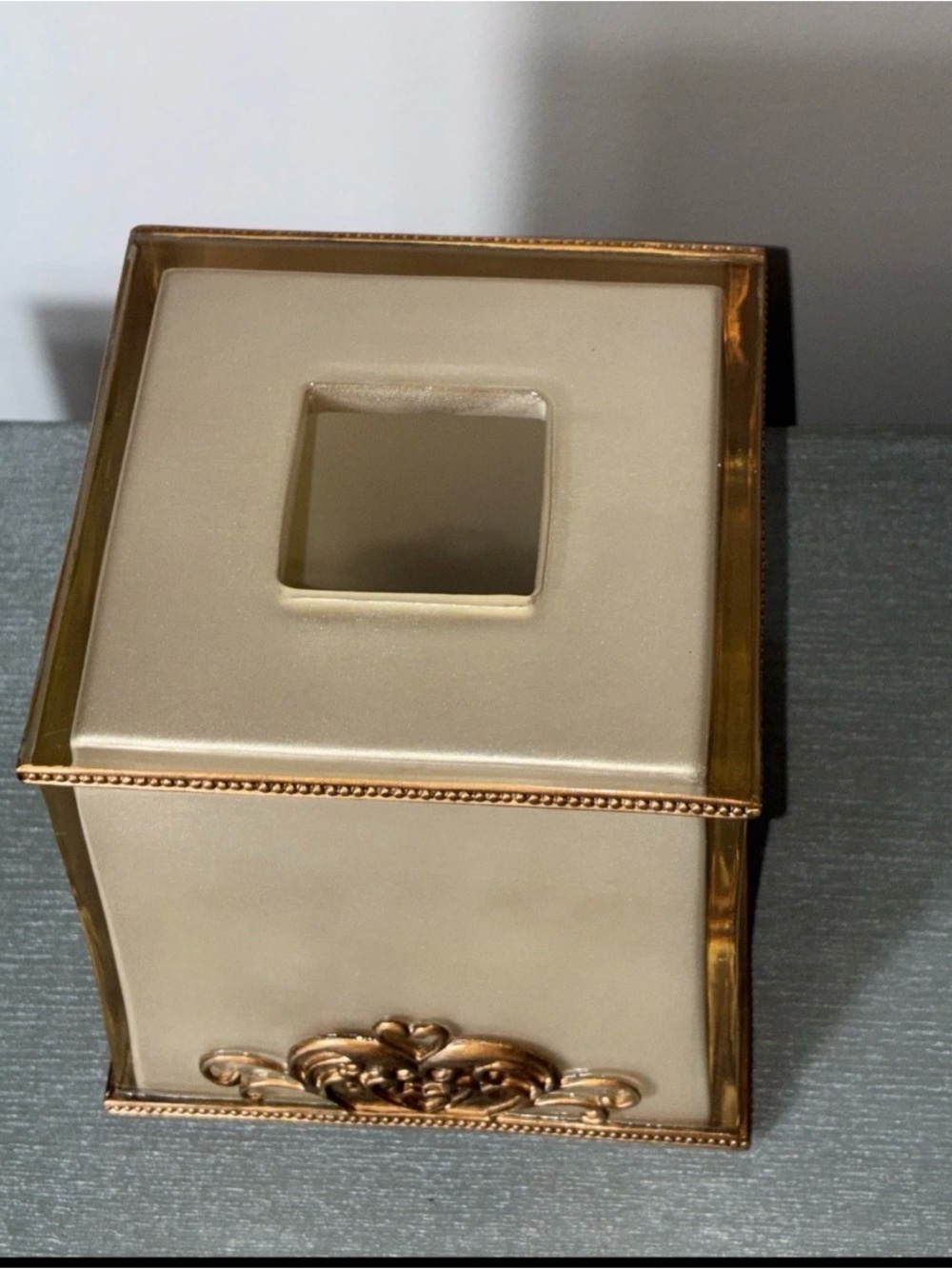 Bombay Company Square Tissue Box Cover Tall Beige Gold Amber Tan Acrylic Scroll - Picture 3 of 5